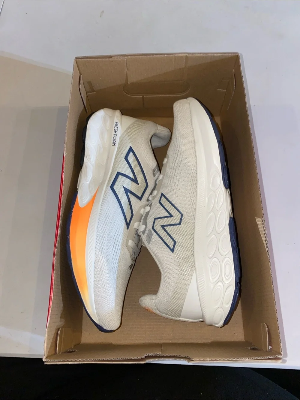 New Balance Fresh Foam 520 V9 Unisex Size 11/9.5 White Running Shoes NEW